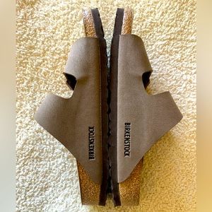 Women’s Arizona Birkenstock | Size 38/7.5